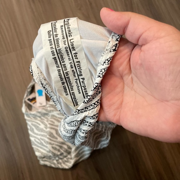 Time and Tru Black and White One Piece Swimsuit with Plunging Neckline size L - Picture 3 of 8